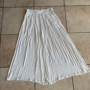 Women's White Pleated Palazzo Pants